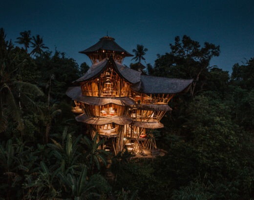 Stunning Bali Bamboo House / Aura House