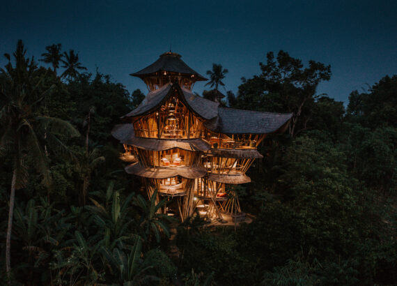 Stunning Bali Bamboo House / Aura House